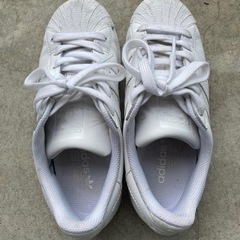 adidas 22cm(中古品)