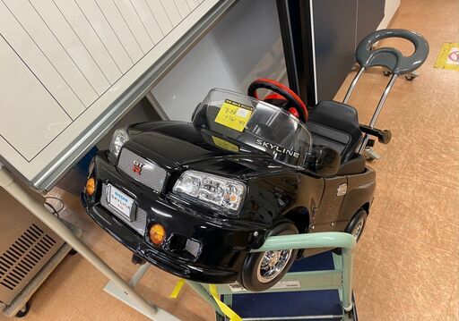【モノマニア四日市店】ペダルカー　R34 スカイライン　GT-R ライト点灯　おもちゃ