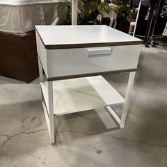 激安!! IKEA ベッド サイドテーブル トリスィル ホワイト