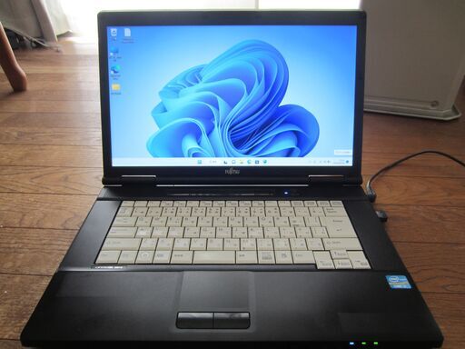 富士通15.6型液晶ノートPC　LIFEBOOK A561/Dを売ります。