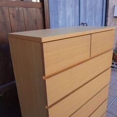 オーク材を使用した無印良品(MUJI)の木製6段ワイドチェストです