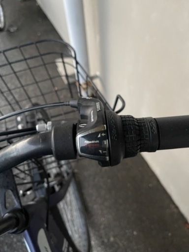 丸石サイクル  アパッシュ27インチお話し中