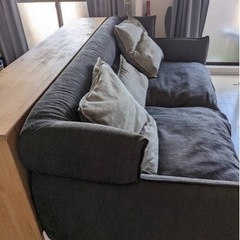 【再値下げ】３人掛けソファ、クッション、オットマン/定価179,000円