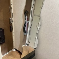 IKEA 波型ミラー　KRABB 2枚　値下げしました！