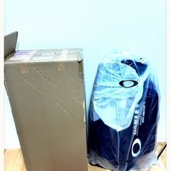 【新品未使用】2個「オークリゴルフバックとクラブケース」