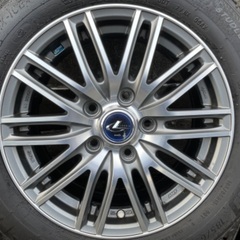 現行フリードに スタッドレスタイヤ 185/65R15 日本製ホイールの通販は 