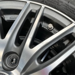 現行フリードに スタッドレスタイヤ 185/65R15 日本製ホイールの通販は 