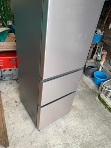 日立　家庭用冷蔵庫　R-27RV 2022年　USED