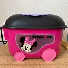 ミニーマウス　窓付きおもちゃ箱