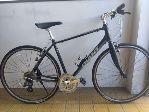 クロスバイク GIANT ESCAPE R3 適応身長170-185cm クロスバイク GIANT ESCAPE R3 適応身長170-185cm
