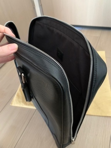 ルイヴィトン エピ ヴィヴィエンヌMM ビジネスバッグ ノワール