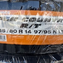 ホワイトレター！165/80R14 97/95N トーヨータイヤOPENCOUNTRY R/T作業 
