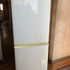 ⭐️決まりました⭐️シャープ 冷蔵庫 137ℓ  2009年