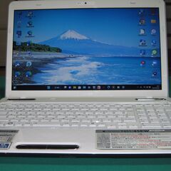 ノートパソコン TOSHIBA ダイナブック（PT45145EW）