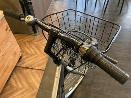 後輪タイヤ・後輪チューブ新品！】LEDダイナモ 6段変速 27インチ自転車