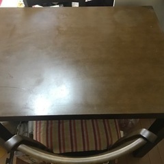 ダイニングテーブル 2人用(2脚）