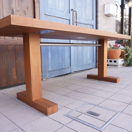 ACTUS(アクタス) OWN-F(オウン エフ) ダイニングテーブルです。/低めのサイズはソファーにも合わせられるLDテーブル。ウォールナット材のナチュラル感も魅力の180cm幅の食卓です♪DB344