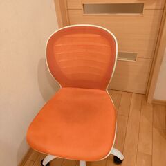 椅子（オレンジ）