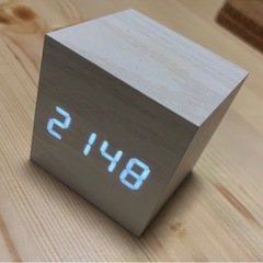 Standard Productsキューブ型置き時計 木目調ホワイト