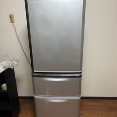 日立冷蔵庫255 L 別館倉庫場所浦添市安波茶2－8－6においてあります w2 ...