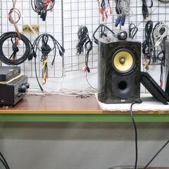 中古オーディオ機器の検品作業
