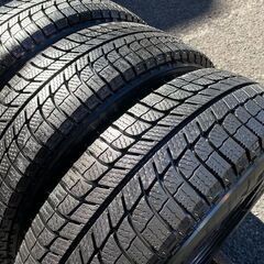 2021年製 バリ山 スタッドレス ハイエース、レジアスエース純正 15インチ