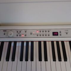 美品☆KORG 電子ピアノ LP-380 2015年製 メトロノーム付き ホワイト