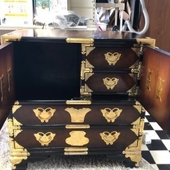 【リサイクルサービス八光】李朝家具調　収納・鍵付きキャビネット