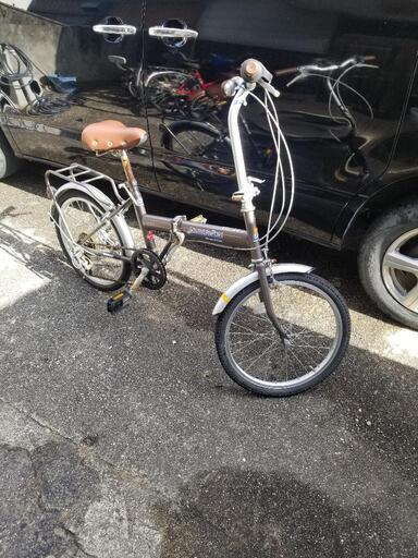 折りたたみ自転車3台　(1台パンクなって無理)　¥6,000