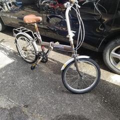 折りたたみ自転車3台　(1台パンクなって無理)　¥6,000