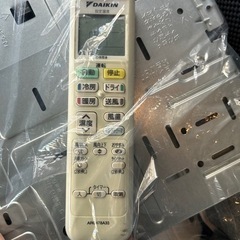売切り】引取りのみ ダイキンエアコン AR22VES 2018年室外機有6畳
