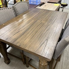 J2223 英国アンティーク調 ヴィンテージ家具 アンティーク調家具 デザイン ASHLEY Furniture アシュレイ ファニチャー D688-32 木製伸長式ダイニングテーブルセット 椅子4脚付 クリーニング済 新品参考価格20万円以上 