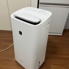 除湿・加湿・衣類乾燥機機能付き空気清浄機（SHARP）