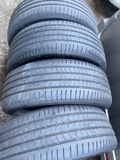 バリ山！4本セット235/55R20 夏タイヤ　残溝6.4mm