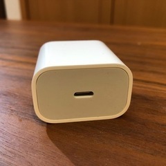 【決まりました】Apple 純正USB-C充電アダプタ 18W