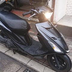 値下げ V125S ブラック系 低走行 配達 通勤 通学等に！