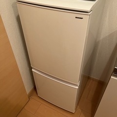 SHARP冷蔵庫137L 2018年製