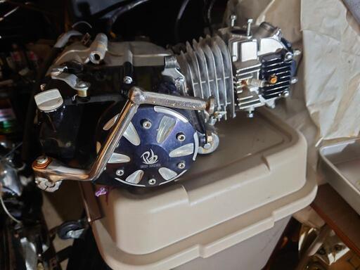 ミニロード125エンジン、z50jモンキーに付けて居ました。