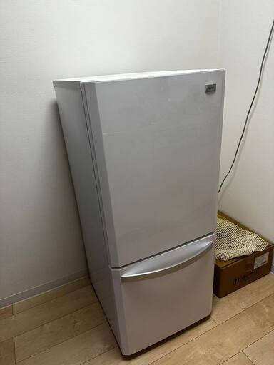 冷蔵庫と洗濯物 [15000円]