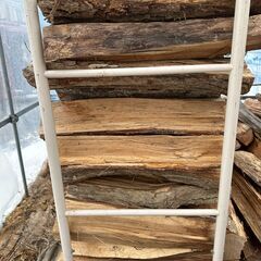 ナラ　楢の薪　薪ストーブ・アウトドア用　２年乾燥　すぐ燃やせます