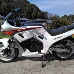 ホンダ　VT 250 F　実動　自賠責残りあり！　旧車のわりにキ...