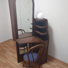 レシェンテ（ニレ）高級アンティークドレッサー　椅子、コンセント、照明付