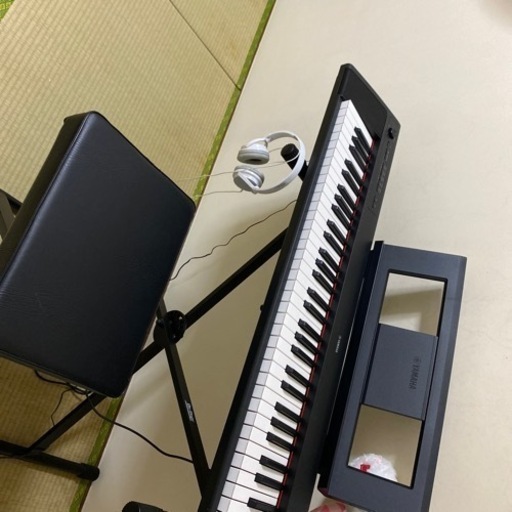 電子ピアノ