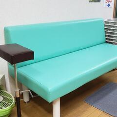 【閉院の為】治療院の待合室のイス  (140)