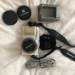 OLYMPUS PEN Lite E-PL7 標準レンズキット付き 【お値下げ】