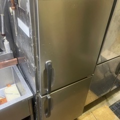 業務用冷凍庫(二つ扉)