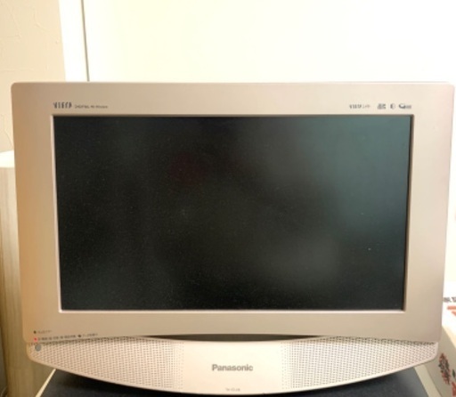 パナソニック 17V型 液晶テレビ ハイビジョン　テレビ　ビエラ　小型　中型　 TH-17LX8 ハイビジョン 2008年モデル　地上デジタルハイビジョン液晶テレビ　 1人暮らし　新生活　学生　社会人　シルバー　コンパクト