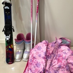 女の子スキー一式（板、ストック、靴、ウェア）120前後　使用品