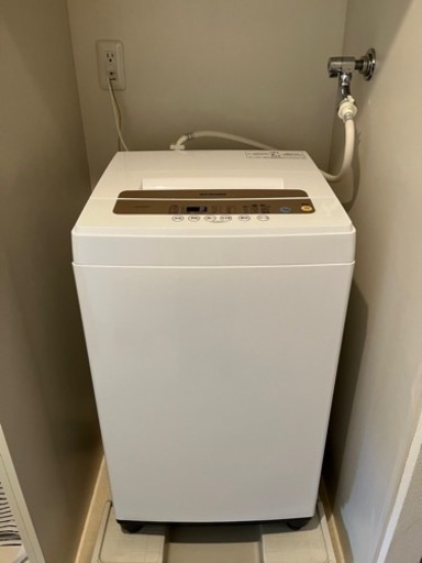 美品 IRIS OHYAMA 洗濯機　ホワイト5.0kg IAW-T502EN