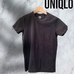 UNIQLO ブラック　M ティシャツ